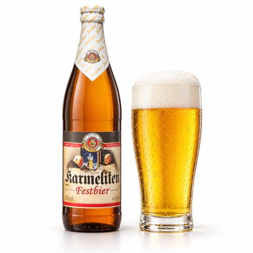 カーメリテン フェストビアのボトルと黄金がかった黄色のビールを注いだグラス